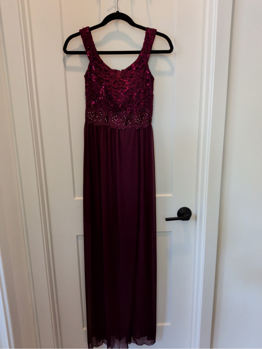Elegant Burgundy Sequin Bodice Maxi Dress - Women's